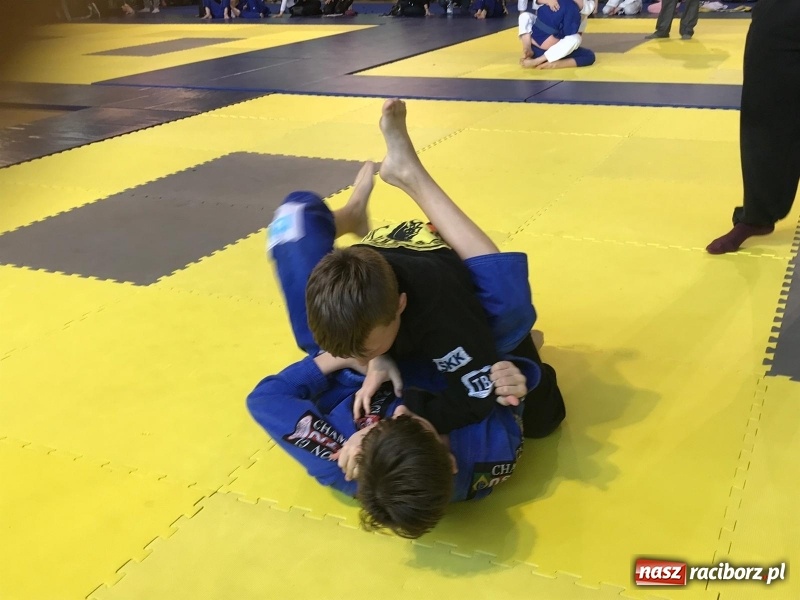 Zdjęcie w galerii na portalu naszraciborz.pl: Dobry start Łamatorów w Kuźni Raciborskiej wiadomości z regionu