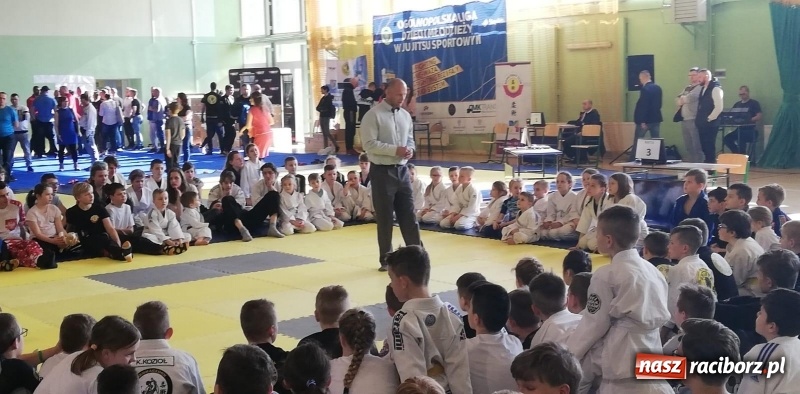 Zdjęcie w galerii na portalu naszraciborz.pl: Dobry start Łamatorów w Kuźni Raciborskiej wiadomości z regionu