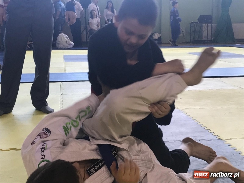 Zdjęcie w galerii na portalu naszraciborz.pl: Dobry start Łamatorów w Kuźni Raciborskiej wiadomości z regionu