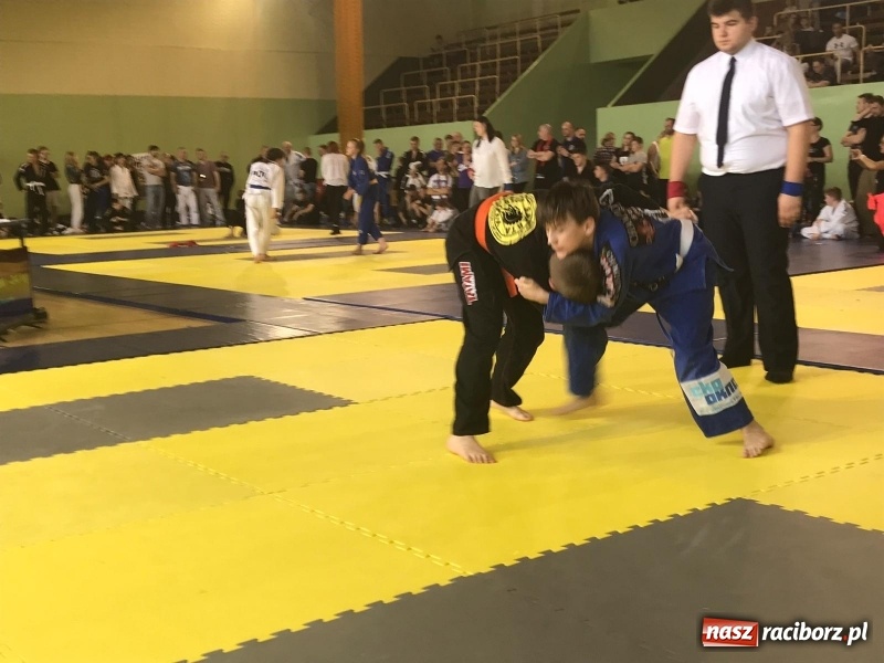 Zdjęcie w galerii na portalu naszraciborz.pl: Dobry start Łamatorów w Kuźni Raciborskiej wiadomości z regionu