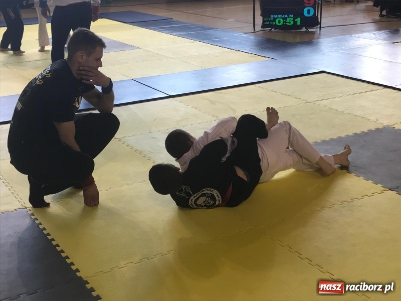 Zdjęcie w galerii na portalu naszraciborz.pl: Dobry start Łamatorów w Kuźni Raciborskiej wiadomości z regionu