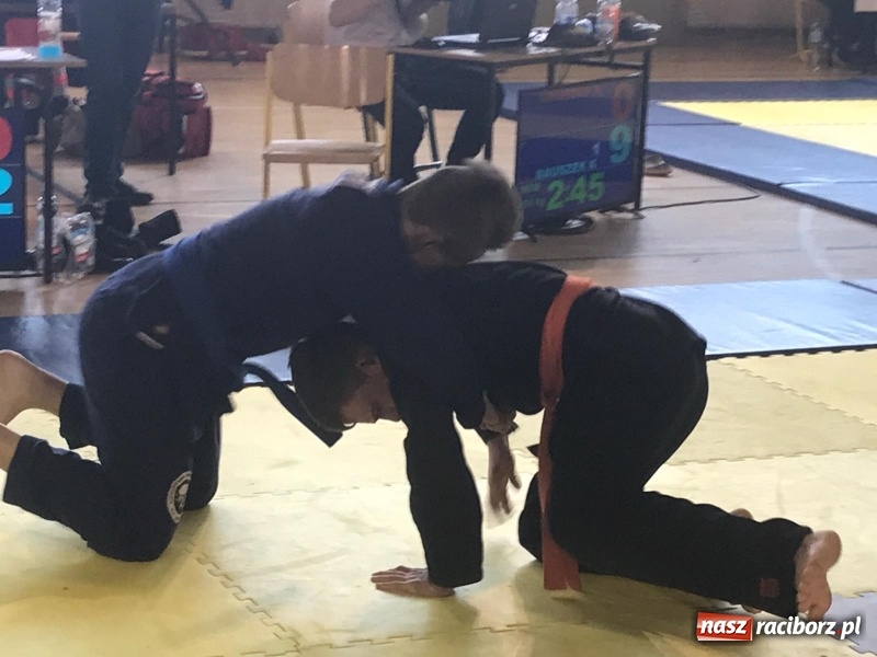 Zdjęcie w galerii na portalu naszraciborz.pl: Dobry start Łamatorów w Kuźni Raciborskiej wiadomości z regionu