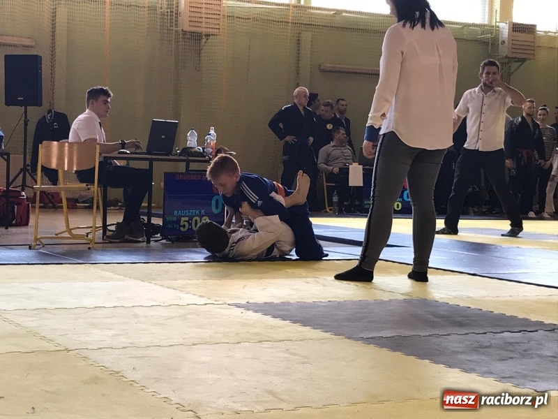 Zdjęcie w galerii na portalu naszraciborz.pl: Dobry start Łamatorów w Kuźni Raciborskiej wiadomości z regionu