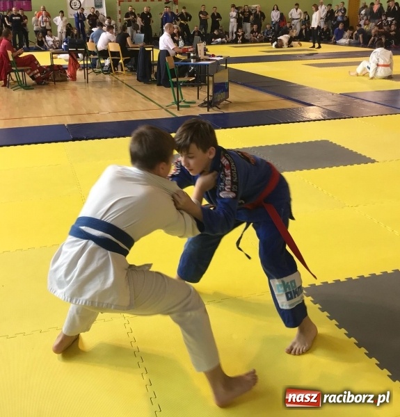 Zdjęcie w galerii na portalu naszraciborz.pl: Dobry start Łamatorów w Kuźni Raciborskiej wiadomości z regionu