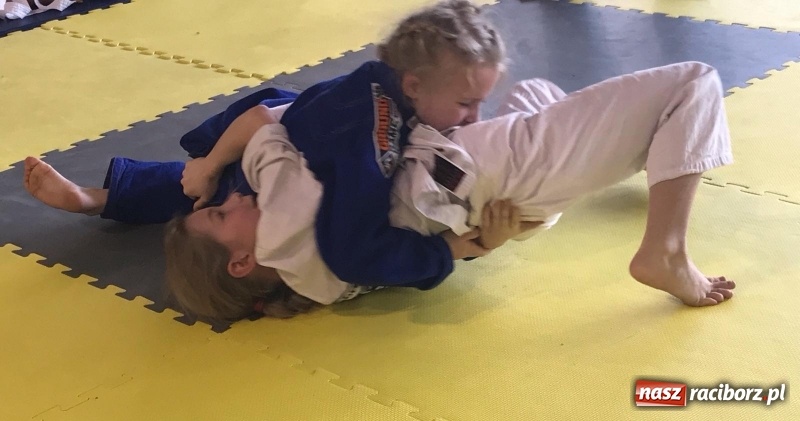 Zdjęcie w galerii na portalu naszraciborz.pl: Dobry start Łamatorów w Kuźni Raciborskiej wiadomości z regionu