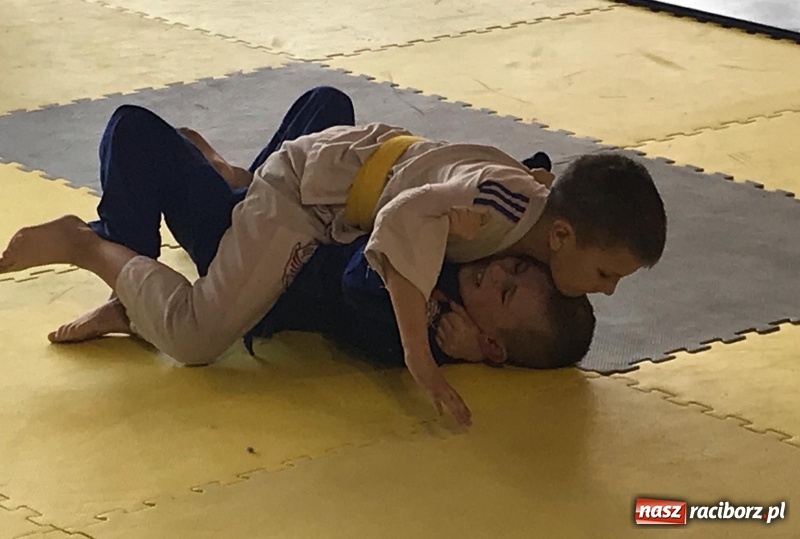 Zdjęcie w galerii na portalu naszraciborz.pl: Dobry start Łamatorów w Kuźni Raciborskiej wiadomości z regionu