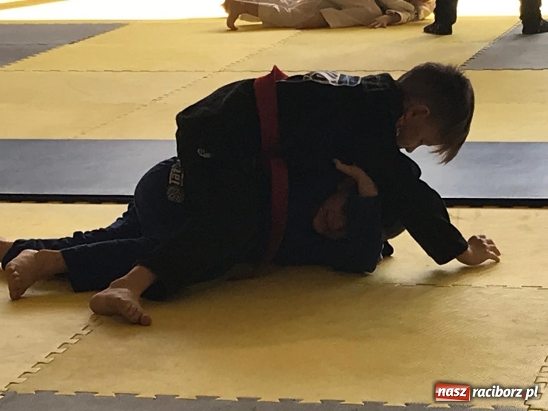 Zdjęcie w galerii na portalu naszraciborz.pl: Dobry start Łamatorów w Kuźni Raciborskiej wiadomości z regionu