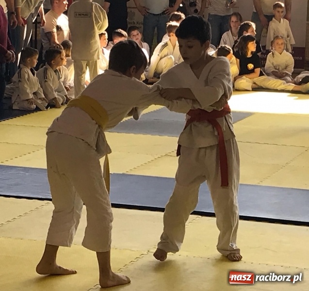 Zdjęcie w galerii na portalu naszraciborz.pl: Dobry start Łamatorów w Kuźni Raciborskiej wiadomości z regionu