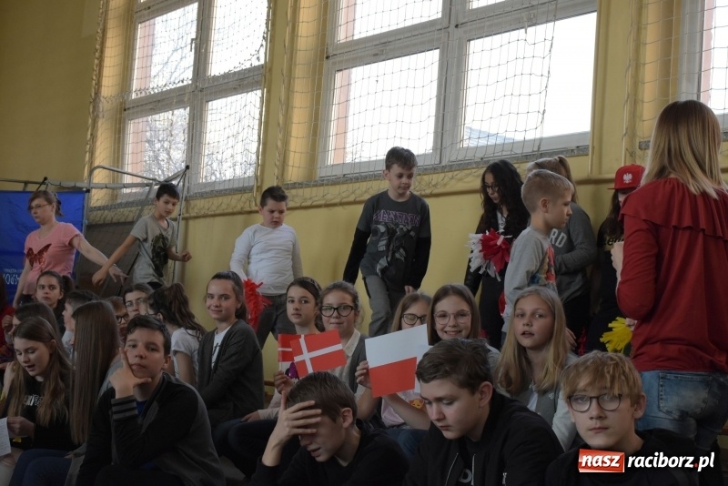 Zdjęcie w galerii na portalu naszraciborz.pl: W zdrowym ciele zdrowy duch – międzynarodowy projekt w Szkole w Tworkowie wiadomości z regionu