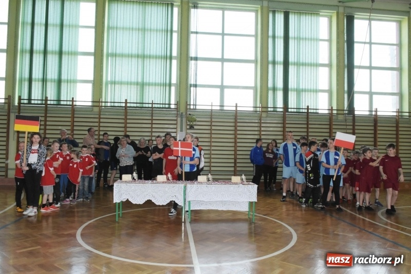 Zdjęcie w galerii na portalu naszraciborz.pl: W zdrowym ciele zdrowy duch – międzynarodowy projekt w Szkole w Tworkowie wiadomości z regionu