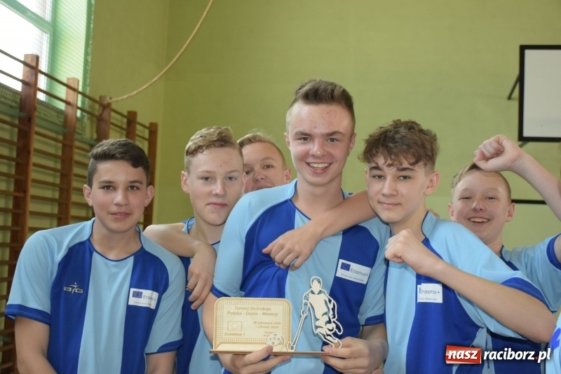 Zdjęcie w galerii na portalu naszraciborz.pl: W zdrowym ciele zdrowy duch – międzynarodowy projekt w Szkole w Tworkowie wiadomości z regionu