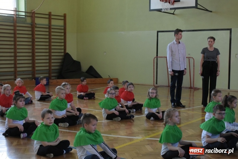 Zdjęcie w galerii na portalu naszraciborz.pl: W zdrowym ciele zdrowy duch – międzynarodowy projekt w Szkole w Tworkowie wiadomości z regionu