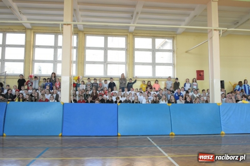 Zdjęcie w galerii na portalu naszraciborz.pl: W zdrowym ciele zdrowy duch – międzynarodowy projekt w Szkole w Tworkowie wiadomości z regionu