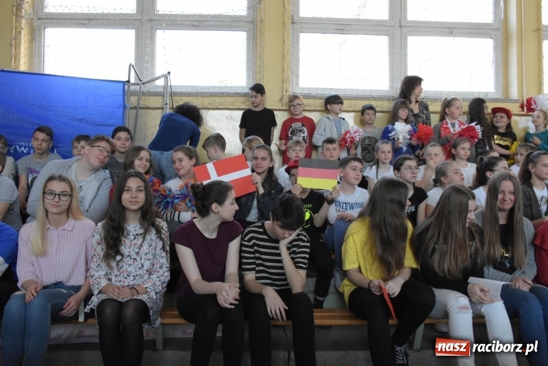 Zdjęcie w galerii na portalu naszraciborz.pl: W zdrowym ciele zdrowy duch – międzynarodowy projekt w Szkole w Tworkowie wiadomości z regionu