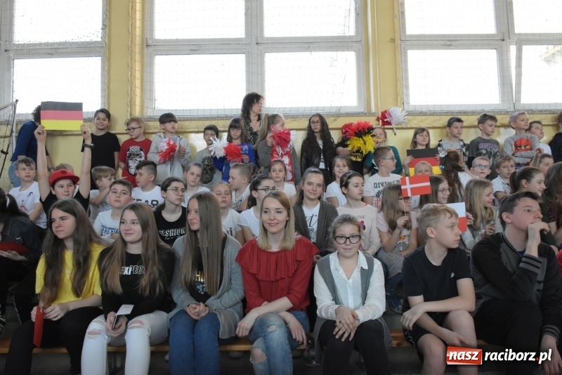 Zdjęcie w galerii na portalu naszraciborz.pl: W zdrowym ciele zdrowy duch – międzynarodowy projekt w Szkole w Tworkowie wiadomości z regionu