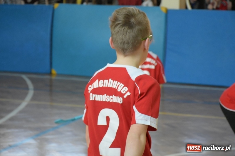 Zdjęcie w galerii na portalu naszraciborz.pl: W zdrowym ciele zdrowy duch – międzynarodowy projekt w Szkole w Tworkowie wiadomości z regionu