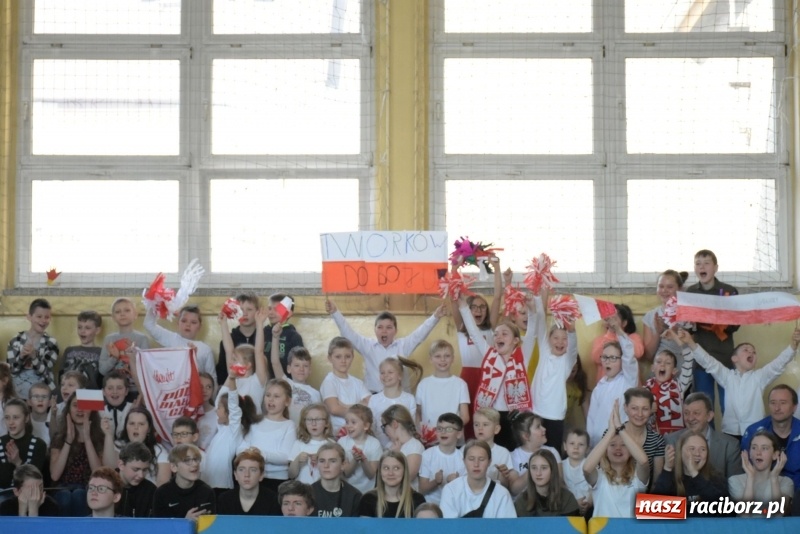 Zdjęcie w galerii na portalu naszraciborz.pl: W zdrowym ciele zdrowy duch – międzynarodowy projekt w Szkole w Tworkowie wiadomości z regionu
