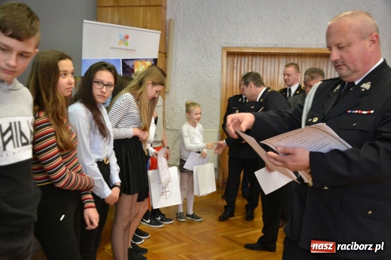 Zdjęcie w galerii na portalu naszraciborz.pl: Młodzież zapobiega pożarom. Turniej wiedzy pożarniczej  wiadomości z regionu