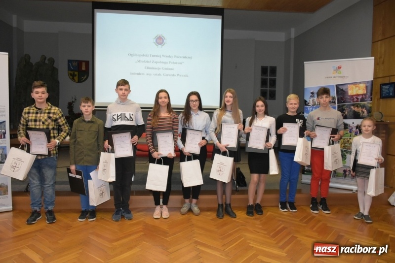 Zdjęcie w galerii na portalu naszraciborz.pl: Młodzież zapobiega pożarom. Turniej wiedzy pożarniczej  wiadomości z regionu