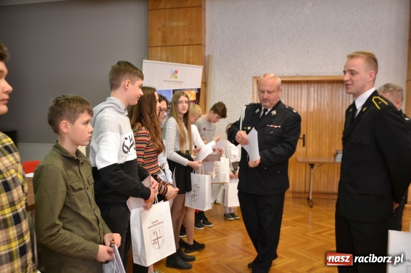 Zdjęcie w galerii na portalu naszraciborz.pl: Młodzież zapobiega pożarom. Turniej wiedzy pożarniczej  wiadomości z regionu