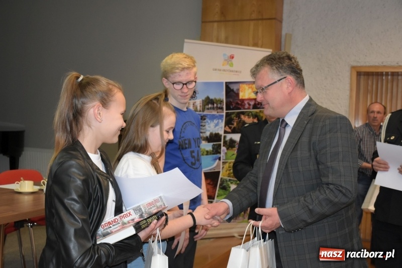 Zdjęcie w galerii na portalu naszraciborz.pl: Młodzież zapobiega pożarom. Turniej wiedzy pożarniczej  wiadomości z regionu