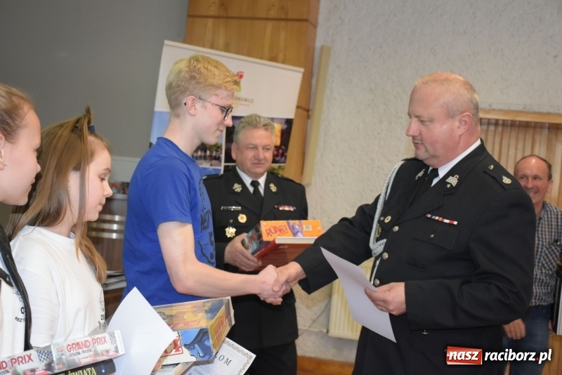 Zdjęcie w galerii na portalu naszraciborz.pl: Młodzież zapobiega pożarom. Turniej wiedzy pożarniczej  wiadomości z regionu