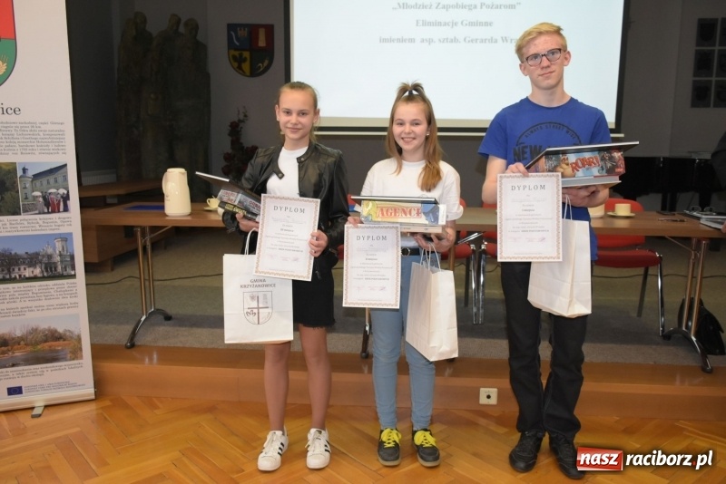 Zdjęcie w galerii na portalu naszraciborz.pl: Młodzież zapobiega pożarom. Turniej wiedzy pożarniczej  wiadomości z regionu