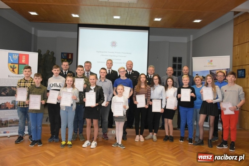 Zdjęcie w galerii na portalu naszraciborz.pl: Młodzież zapobiega pożarom. Turniej wiedzy pożarniczej  wiadomości z regionu