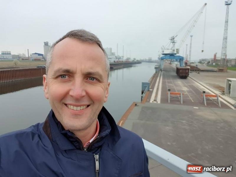 Zdjęcie w galerii na portalu naszraciborz.pl: Magdeburski rekonesans. Prezydent w niemieckim porcie wiadomości z regionu