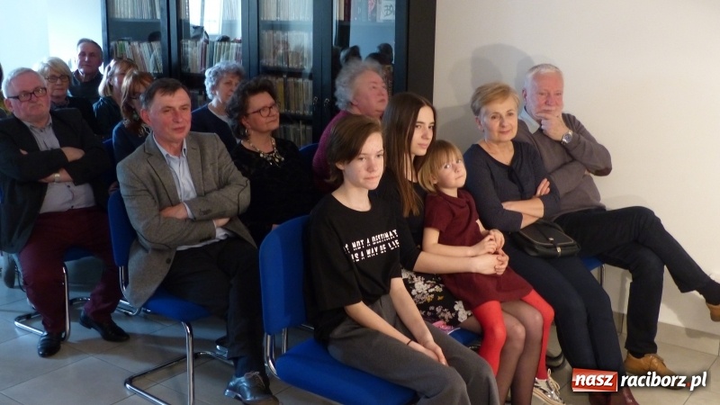 Zdjęcie w galerii na portalu naszraciborz.pl: Rewizja osobista Aleksandra Pordzika  wiadomości z regionu