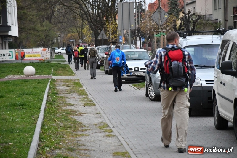 Zdjęcie w galerii na portalu naszraciborz.pl: Podjęli wyzwanie Ekstremalnej Drogi Krzyżowej [FOTO] wiadomości z regionu