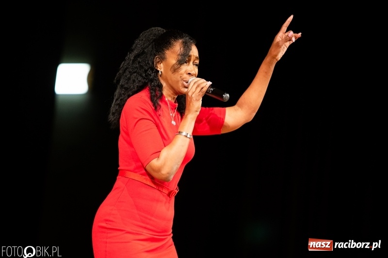 Zdjęcie w galerii na portalu naszraciborz.pl: Po raz siódmy śpiewali po hiszpańsku wiadomości z regionu