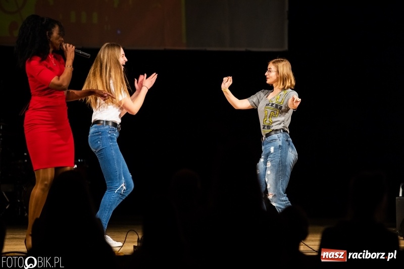 Zdjęcie w galerii na portalu naszraciborz.pl: Po raz siódmy śpiewali po hiszpańsku wiadomości z regionu