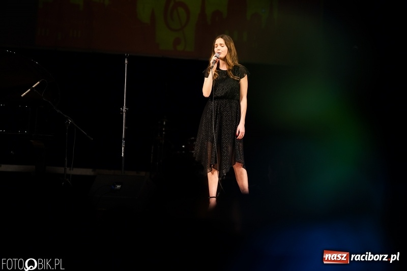 Zdjęcie w galerii na portalu naszraciborz.pl: Po raz siódmy śpiewali po hiszpańsku wiadomości z regionu