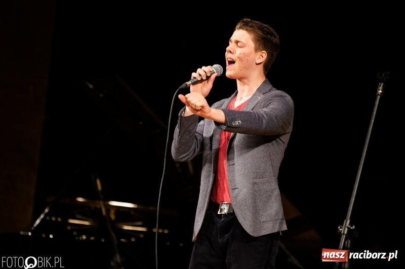 Zdjęcie w galerii na portalu naszraciborz.pl: Po raz siódmy śpiewali po hiszpańsku wiadomości z regionu