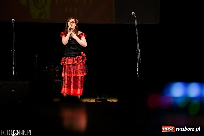 Zdjęcie w galerii na portalu naszraciborz.pl: Po raz siódmy śpiewali po hiszpańsku wiadomości z regionu