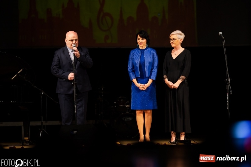 Zdjęcie w galerii na portalu naszraciborz.pl: Po raz siódmy śpiewali po hiszpańsku wiadomości z regionu