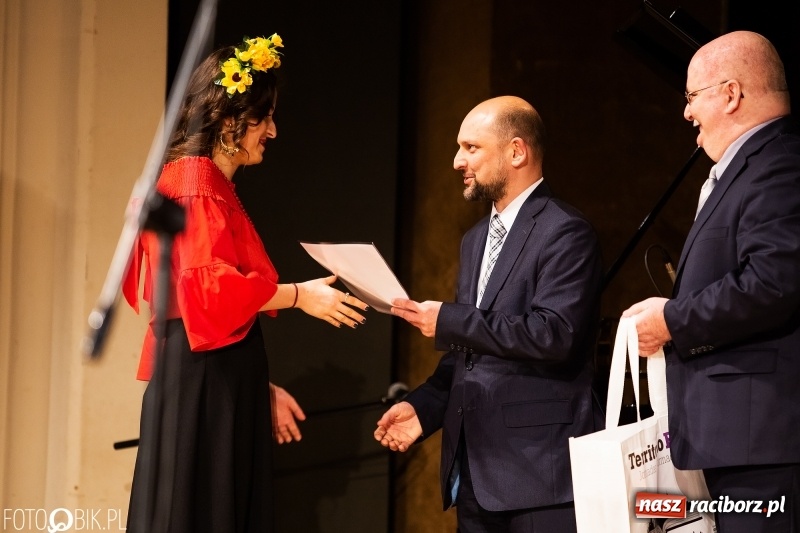 Zdjęcie w galerii na portalu naszraciborz.pl: Po raz siódmy śpiewali po hiszpańsku wiadomości z regionu