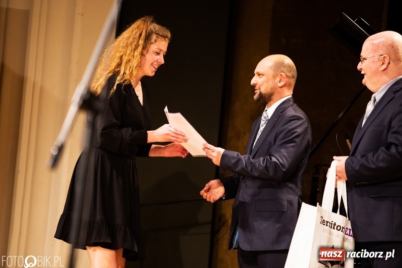 Zdjęcie w galerii na portalu naszraciborz.pl: Po raz siódmy śpiewali po hiszpańsku wiadomości z regionu