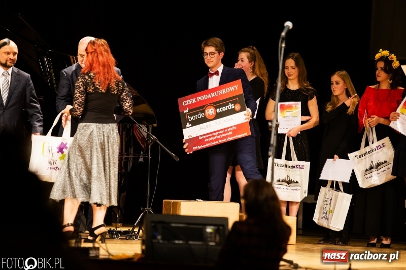 Zdjęcie w galerii na portalu naszraciborz.pl: Po raz siódmy śpiewali po hiszpańsku wiadomości z regionu