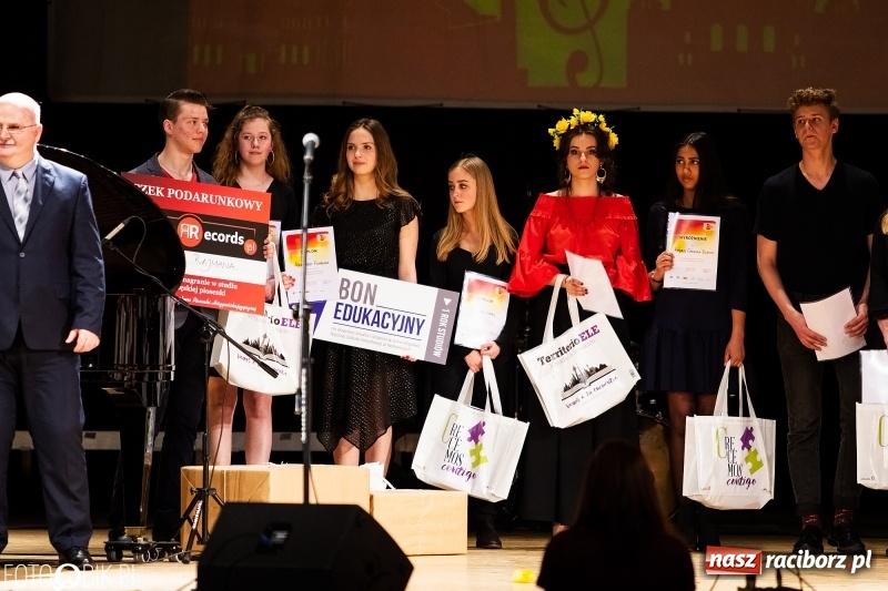 Zdjęcie w galerii na portalu naszraciborz.pl: Po raz siódmy śpiewali po hiszpańsku wiadomości z regionu