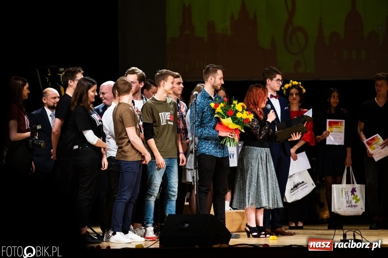 Zdjęcie w galerii na portalu naszraciborz.pl: Po raz siódmy śpiewali po hiszpańsku wiadomości z regionu