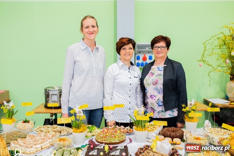 Zdjęcie w galerii na portalu naszraciborz.pl: Wielkanocne stoły w Pietrowicach Wielkich [FOTO i WIDEO] wiadomości z regionu