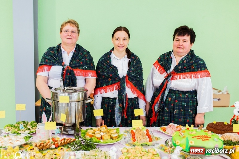 Zdjęcie w galerii na portalu naszraciborz.pl: Wielkanocne stoły w Pietrowicach Wielkich [FOTO i WIDEO] wiadomości z regionu
