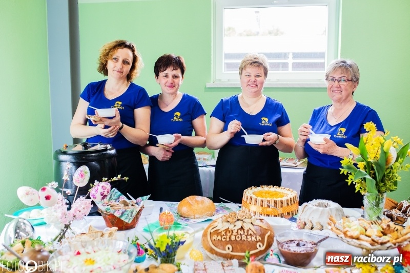 Zdjęcie w galerii na portalu naszraciborz.pl: Wielkanocne stoły w Pietrowicach Wielkich [FOTO i WIDEO] wiadomości z regionu