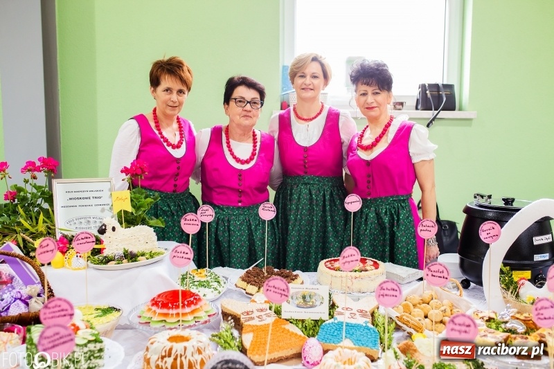 Zdjęcie w galerii na portalu naszraciborz.pl: Wielkanocne stoły w Pietrowicach Wielkich [FOTO i WIDEO] wiadomości z regionu