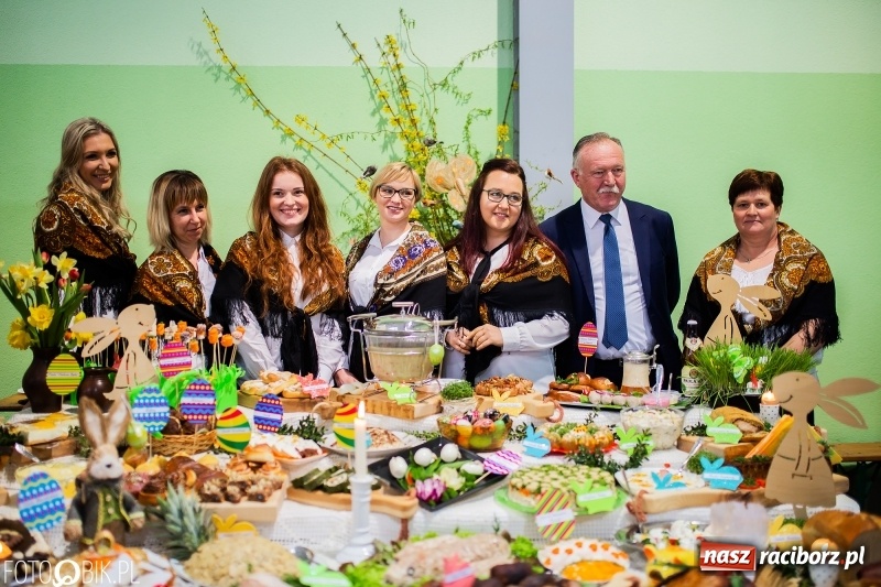 Zdjęcie w galerii na portalu naszraciborz.pl: Wielkanocne stoły w Pietrowicach Wielkich [FOTO i WIDEO] wiadomości z regionu