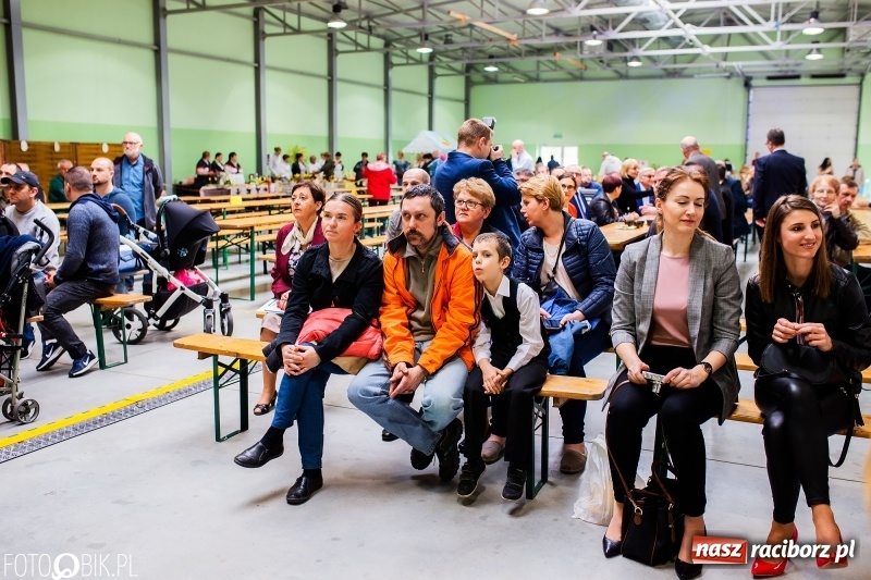 Zdjęcie w galerii na portalu naszraciborz.pl: Wielkanocne stoły w Pietrowicach Wielkich [FOTO i WIDEO] wiadomości z regionu