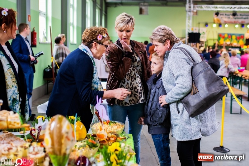 Zdjęcie w galerii na portalu naszraciborz.pl: Wielkanocne stoły w Pietrowicach Wielkich [FOTO i WIDEO] wiadomości z regionu