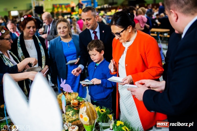 Zdjęcie w galerii na portalu naszraciborz.pl: Wielkanocne stoły w Pietrowicach Wielkich [FOTO i WIDEO] wiadomości z regionu